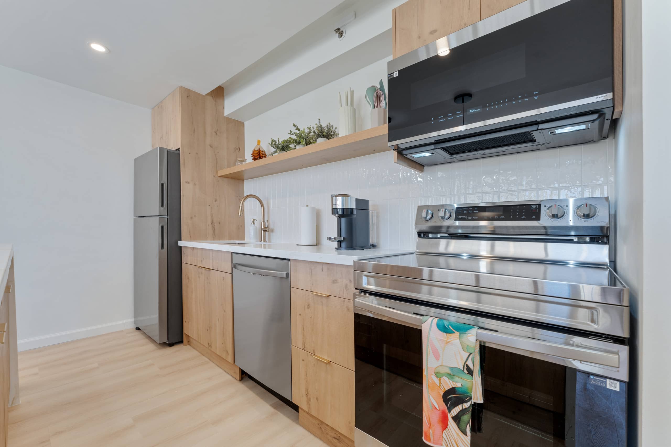Cute 1bdr Waikiki Banyan with Free Parking! - Image 7
