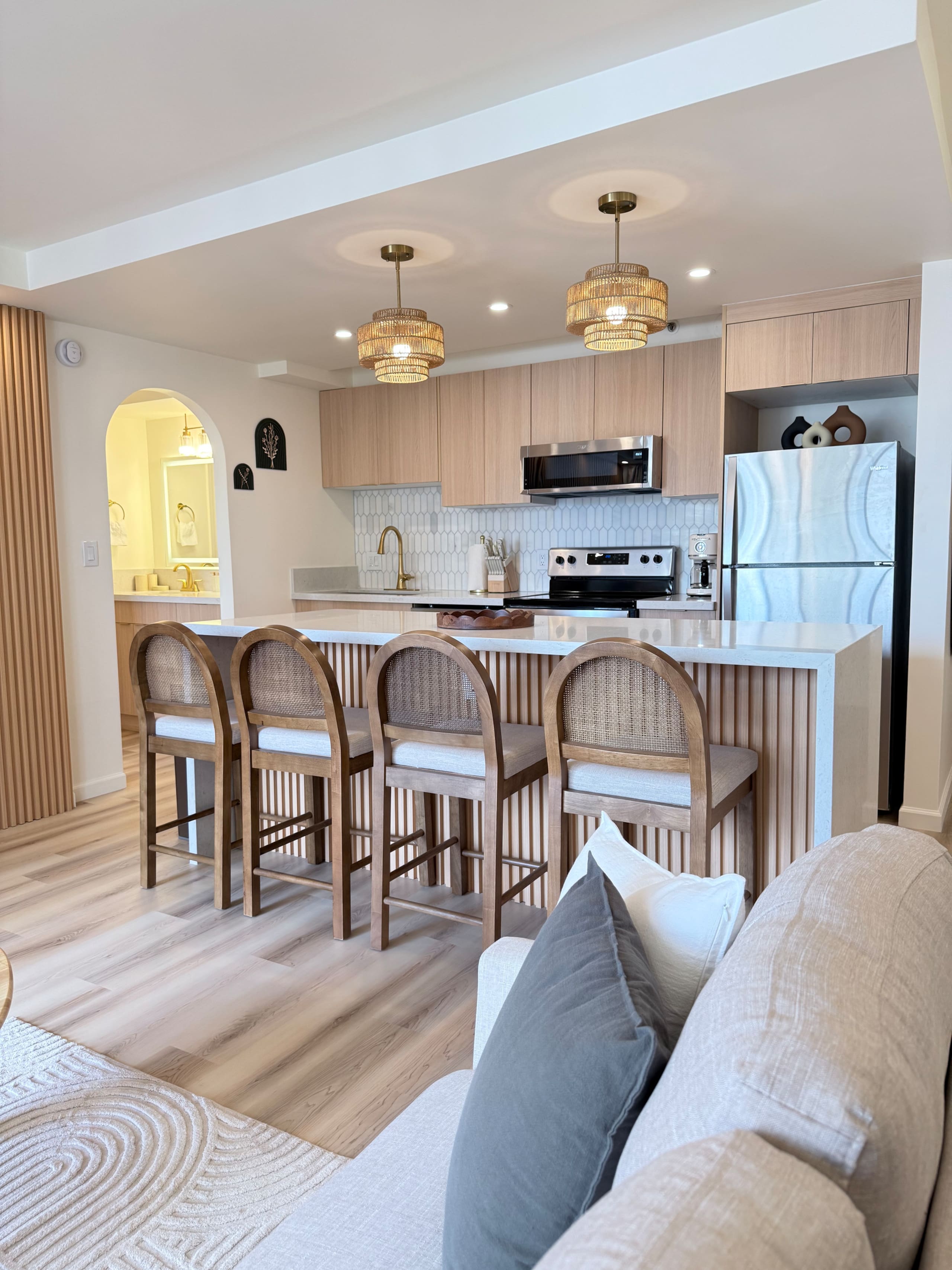 Wake Up to Ocean Views! 2queen Apt w/ Free Parking - Image 25