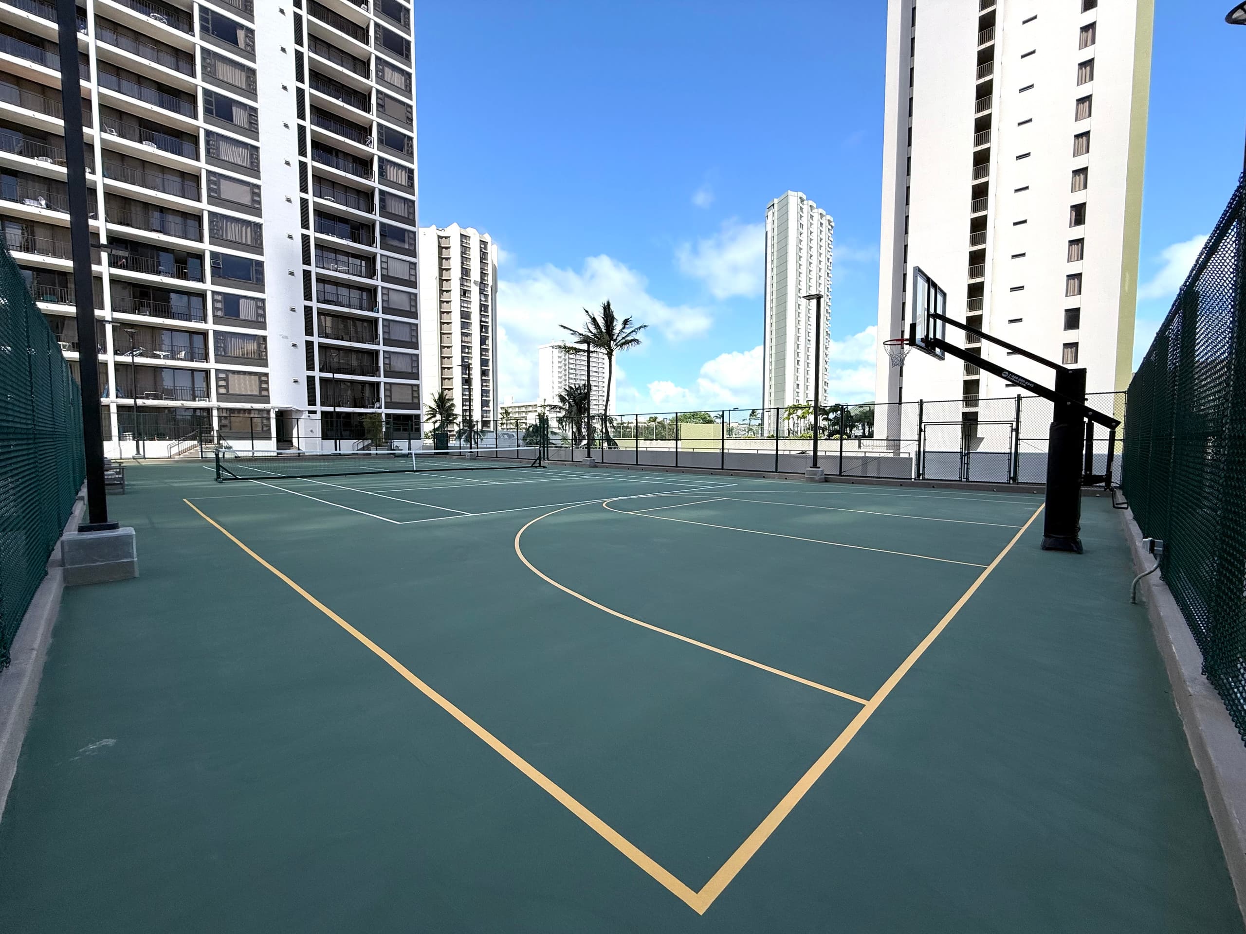 Wake Up to Ocean Views! 2queen Apt w/ Free Parking - Image 57