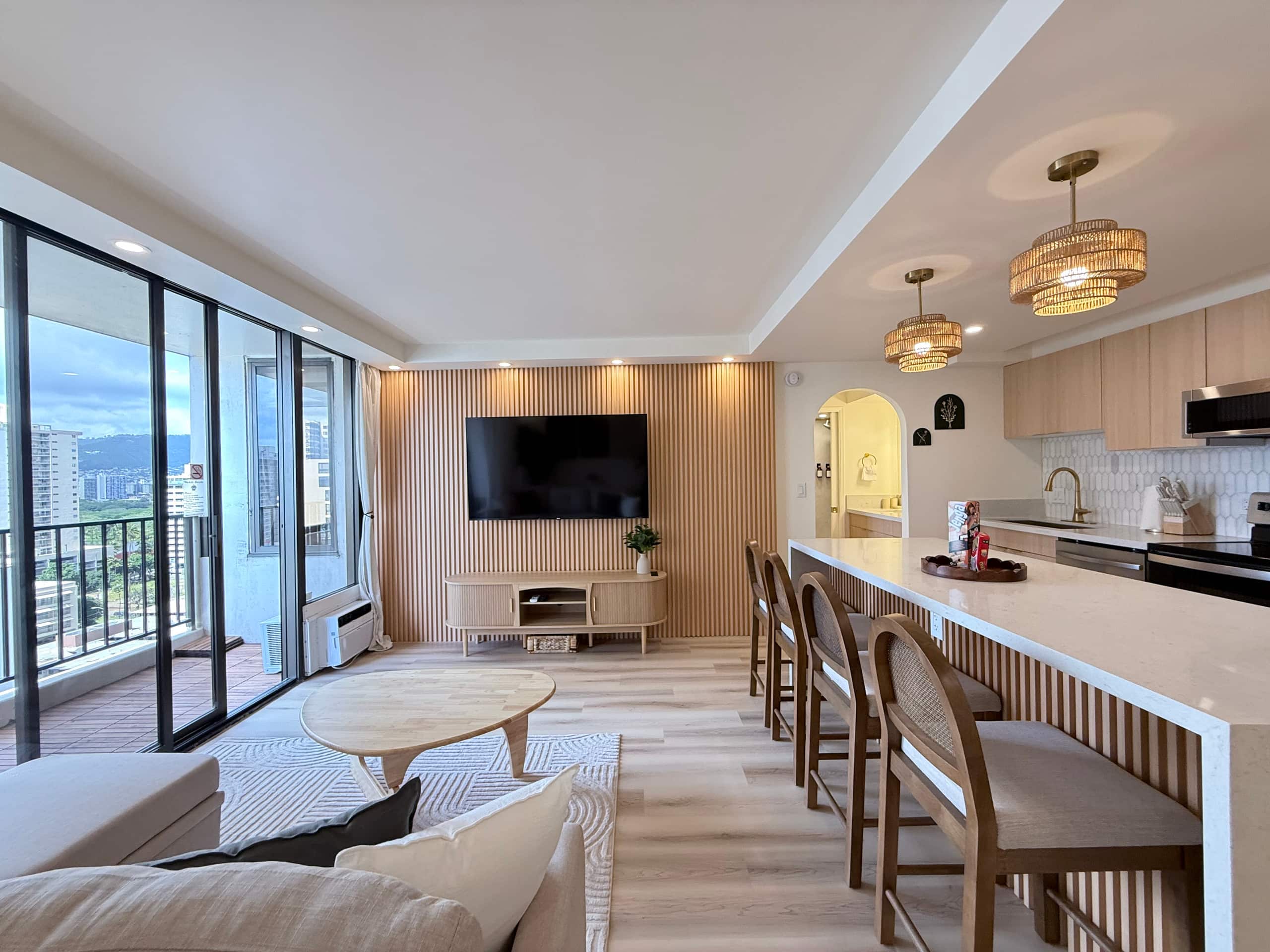 Wake Up to Ocean Views! 2queen Apt w/ Free Parking - Image 5