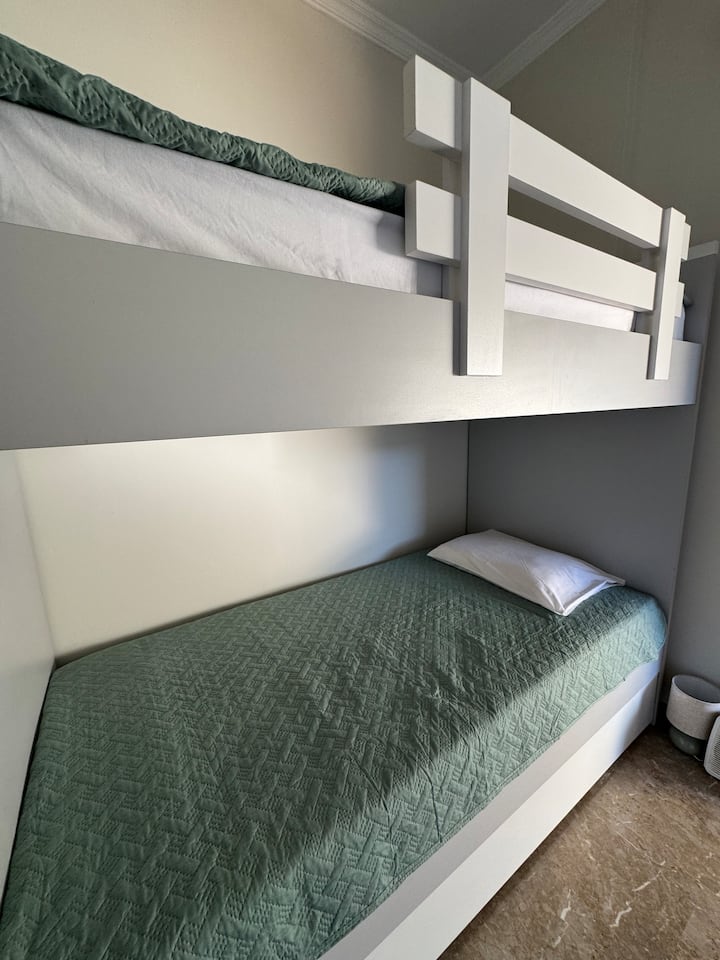 საძინებელი 4