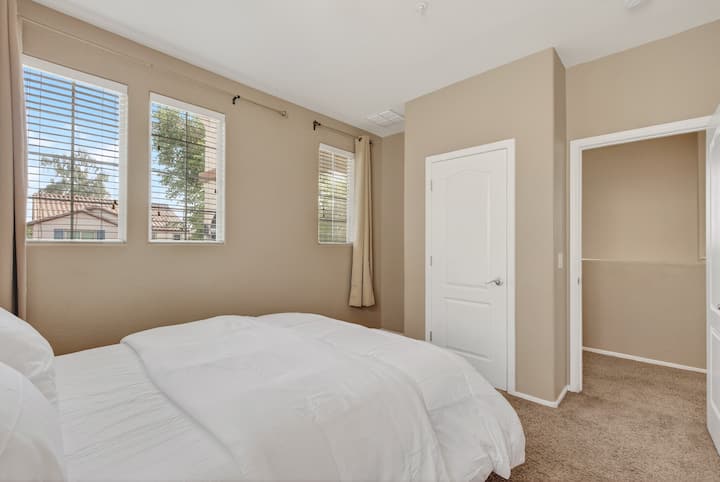 საძინებელი 4