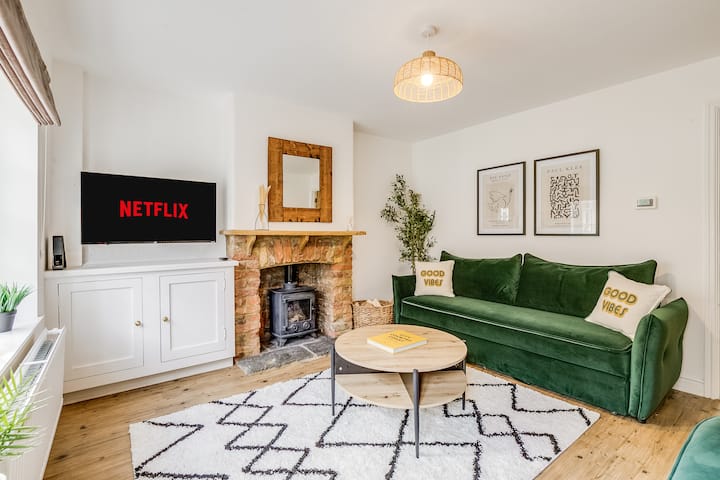 Riverside Cottage Retreat Hertford Town Sleeps 6 - Hertfordshire