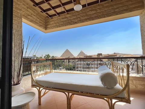 Fancy The Great Pyramid view Khan