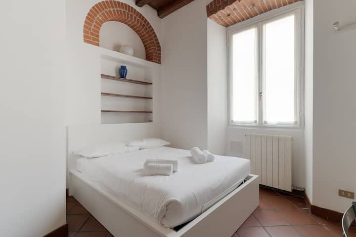Guesthost - Comfy Studio Apartment Navigli Milano - Milaan