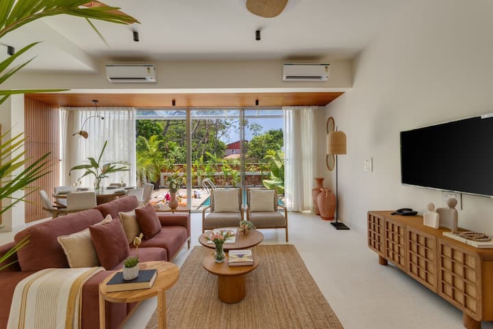 Living room image 2