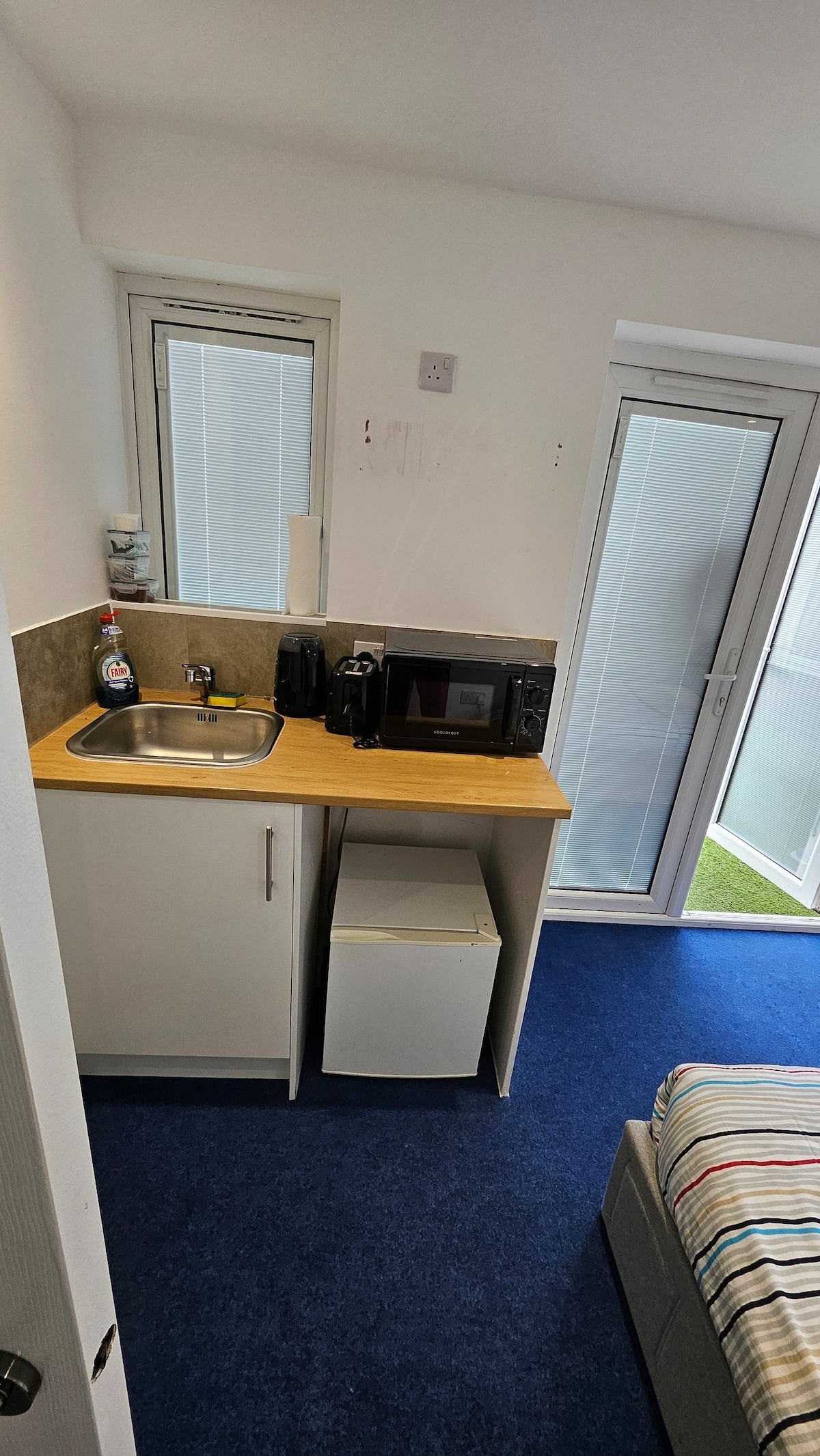 Successful Airbnb property: Stunning Studio in a quiet location available in Frindsbury Extra