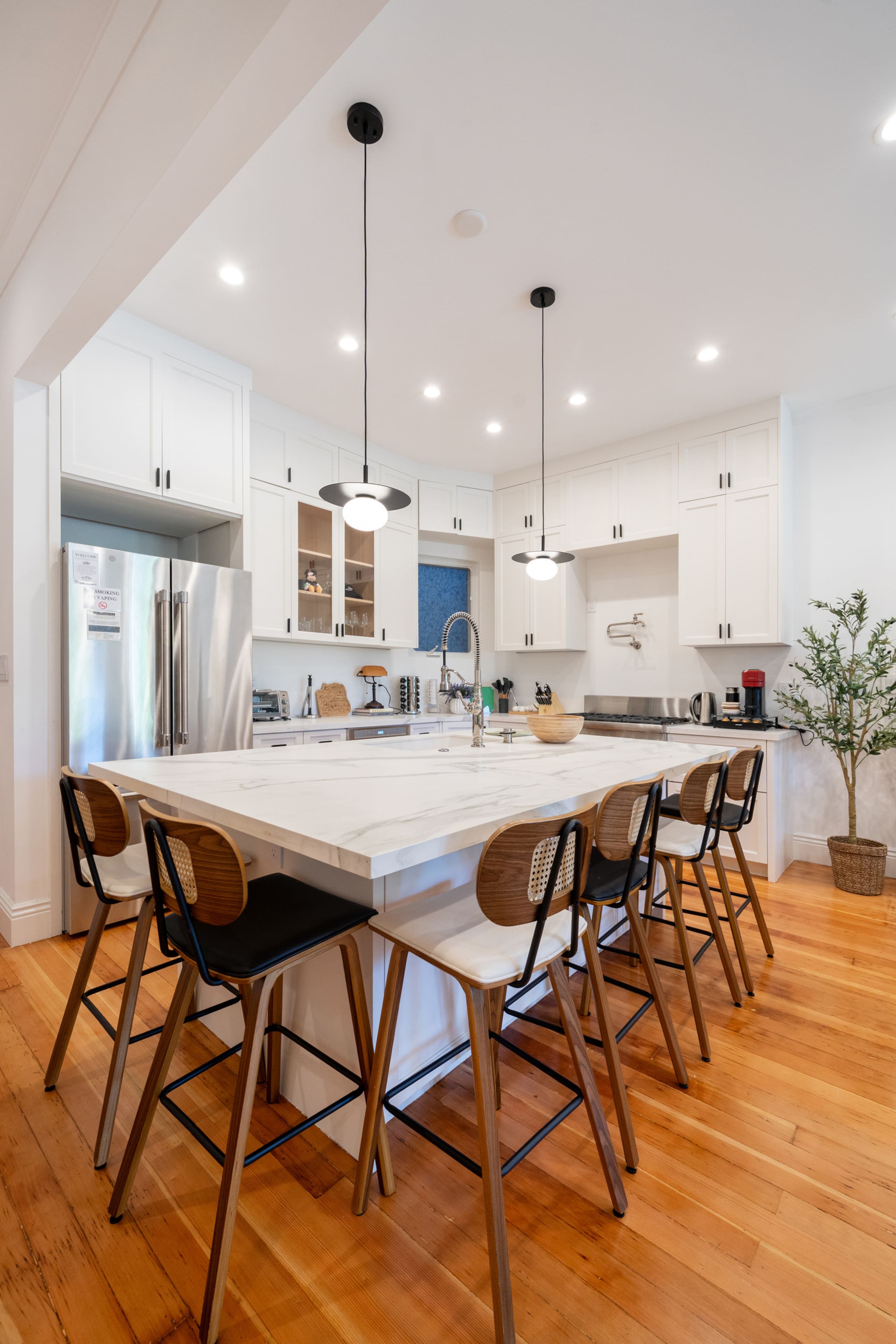 Home in San Francisco · ★4.96 · 3 bedrooms · 3 beds · 3 baths - Image 15