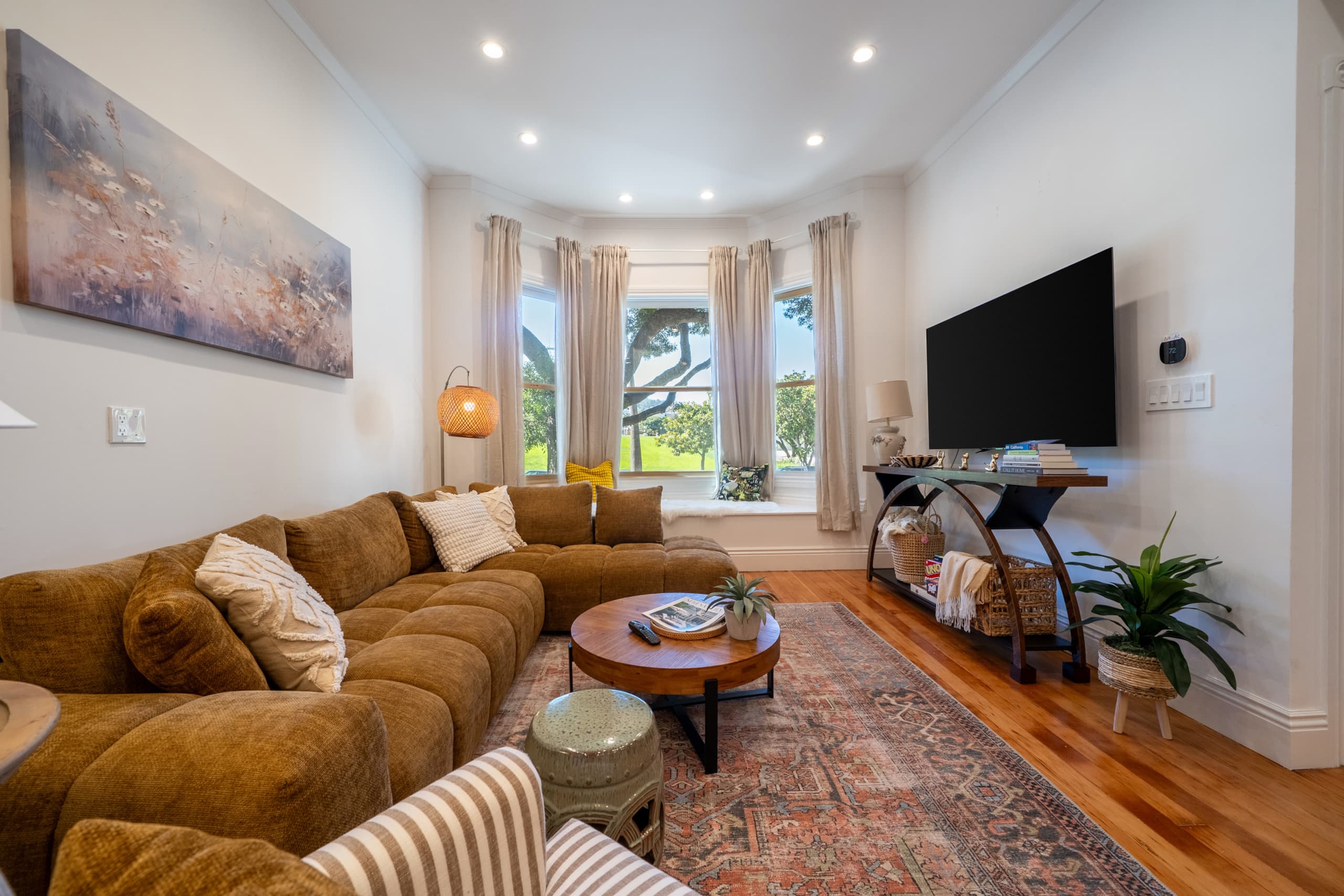 Home in San Francisco · ★4.96 · 3 bedrooms · 3 beds · 3 baths - Image 2