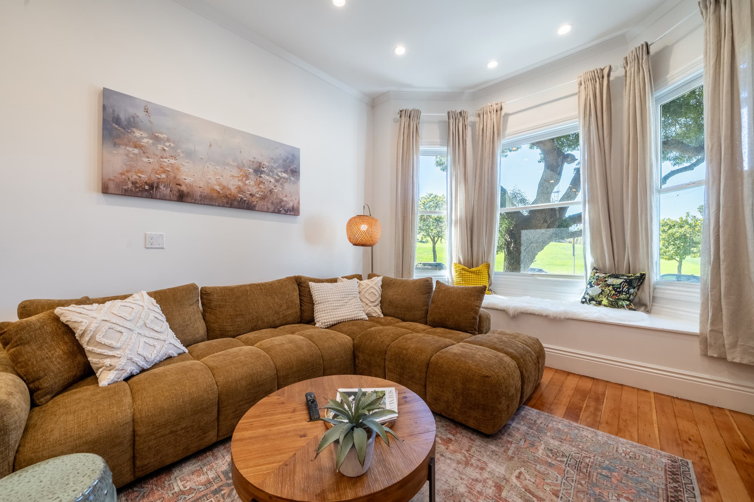 Home in San Francisco · ★4.96 · 3 bedrooms · 3 beds · 3 baths - Image 4