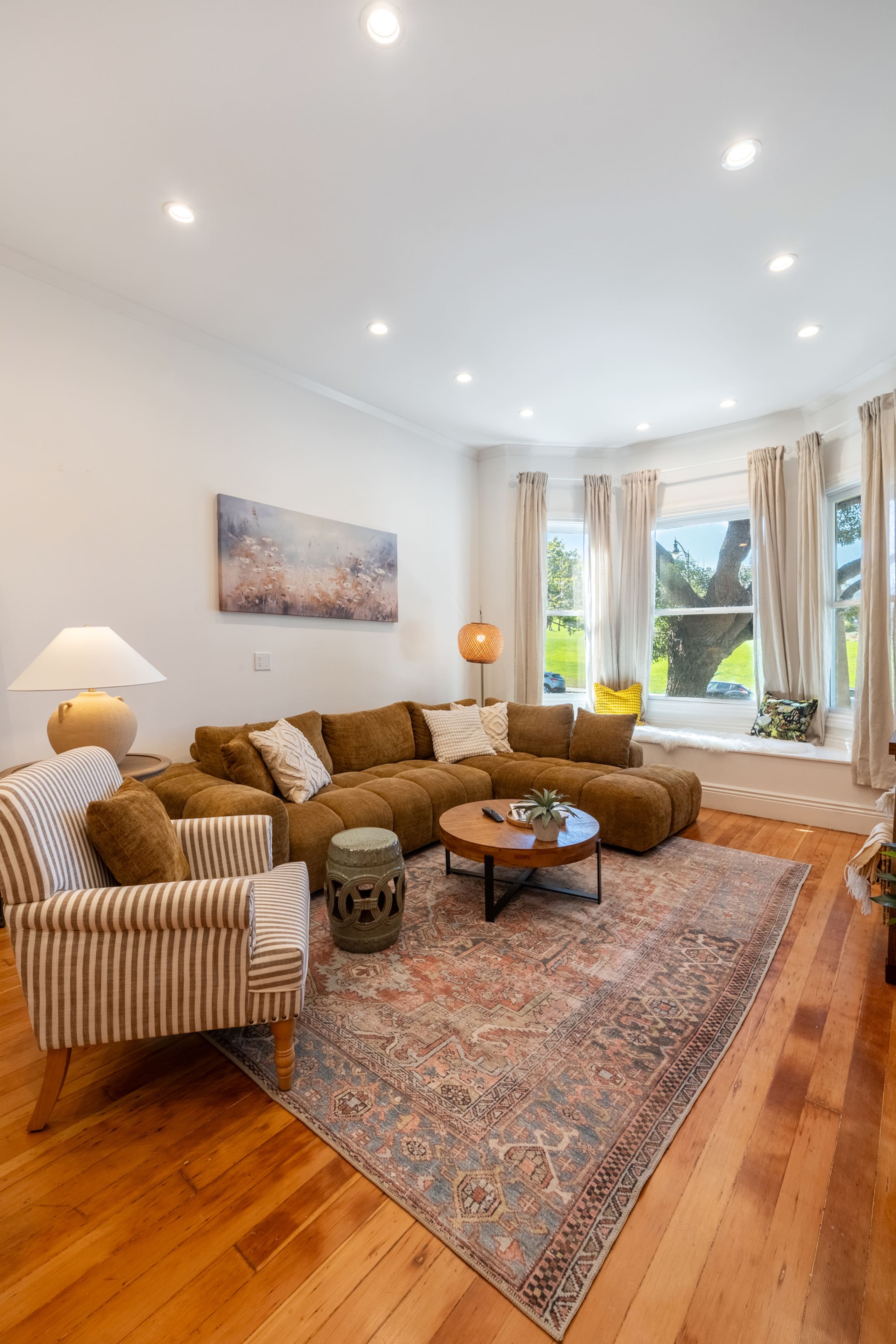 Home in San Francisco · ★4.96 · 3 bedrooms · 3 beds · 3 baths - Image 10