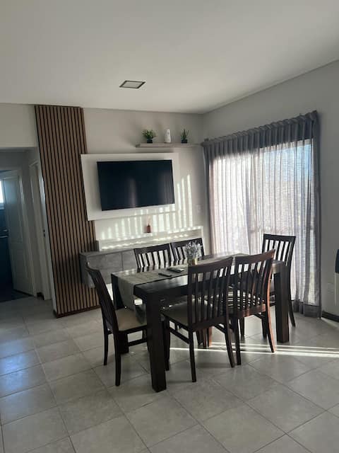 Propiedad de Airbnb exitosa: Downtown apartment - With pool en Partido De San Nicolás