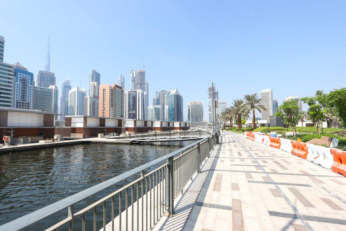 Business Bay Dubai Canal and Marasi Drive
