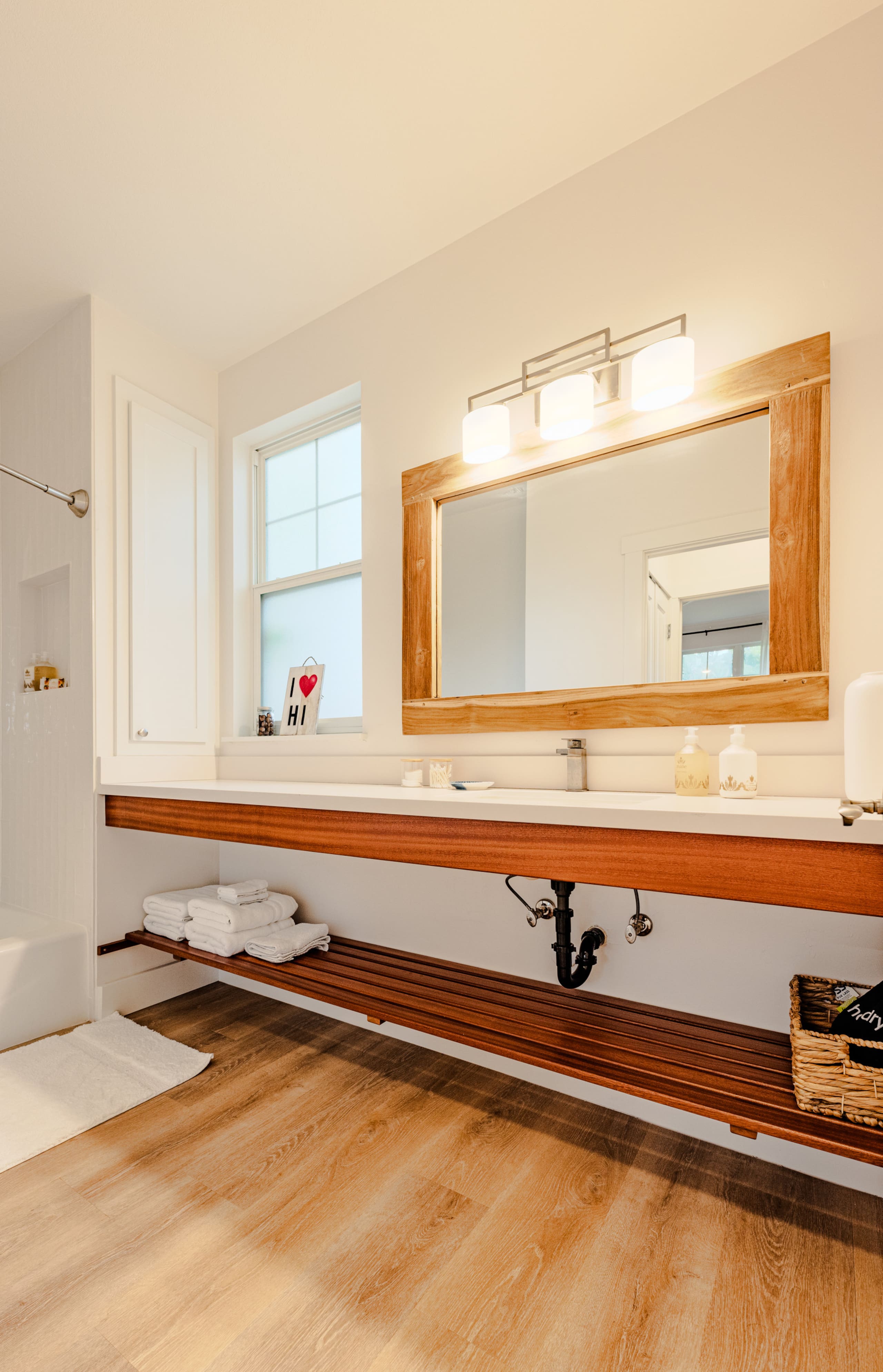 Home in Princeville · ★5.0 · 2 bedrooms · 3 beds · 2 baths - Image 20