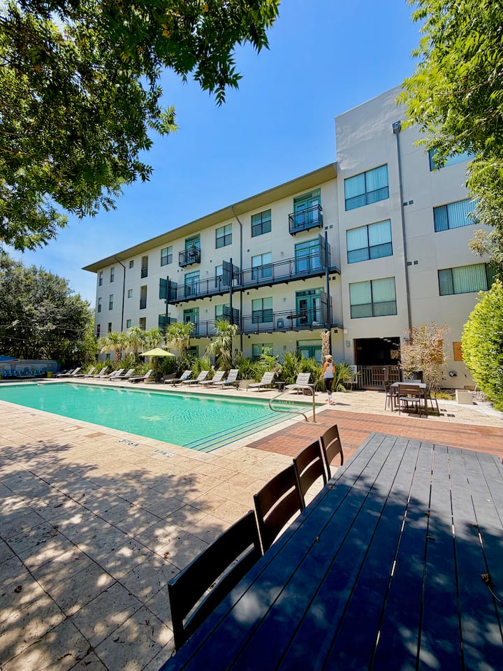 Walkable Chic Studio In Trendy Area. - Plano, TX
