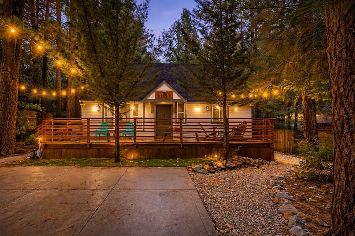 Navigate Stays 5br Group Lodge Near Mountain & Fun - Big Bear Lake, CA