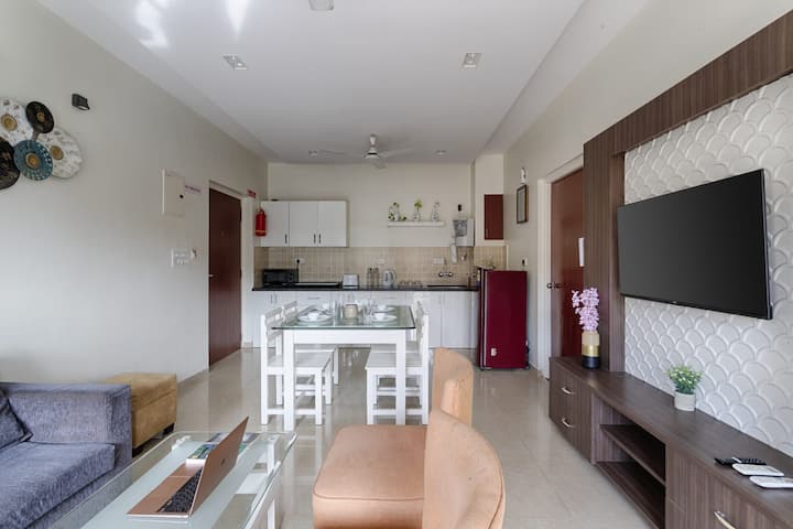 Living room image 6
