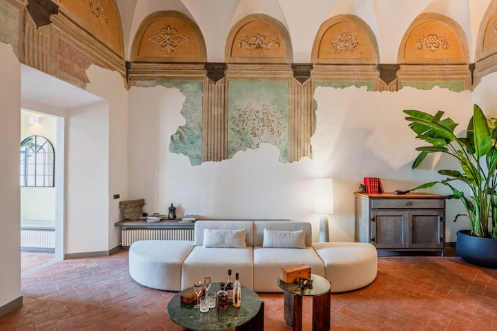 Tuscan Palazzo With Original Frescoes & Views - San Miniato