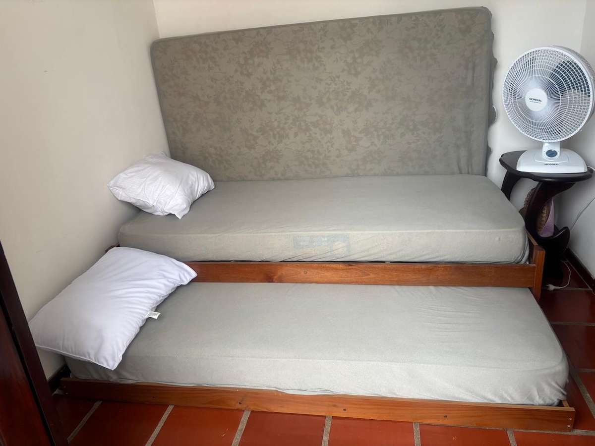 غرفة النوم 2