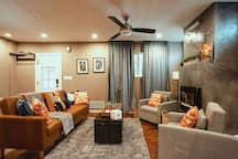 Pet-Friendly Southside Getaway - Sleeps 12