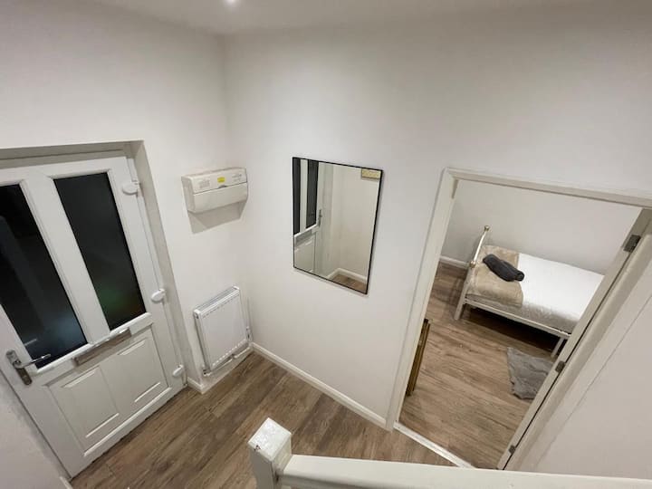 საძინებელი 1