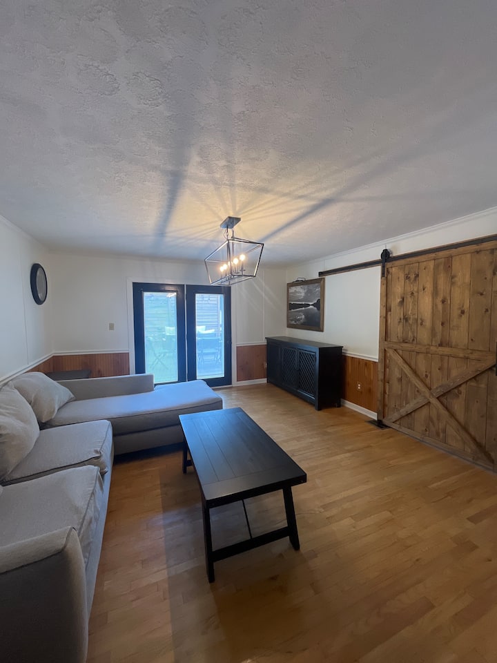 Cozy Chalet In The Heart Of Sugar Hill - Cumming, GA