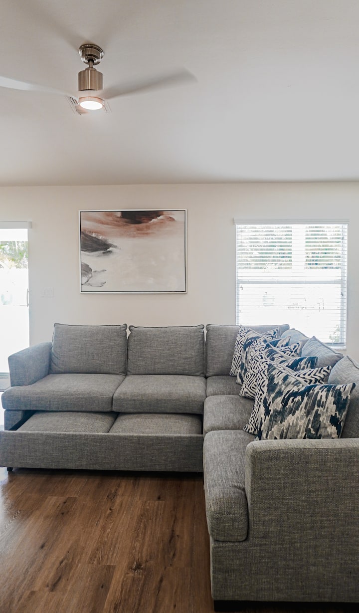 Divan Krevat me përmasa të plota