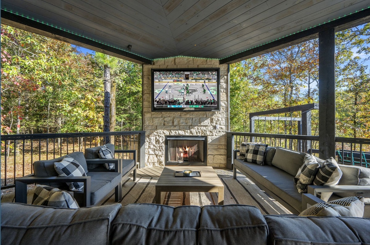 Willow Way Hideaway - Luxurious Pond, Pool, Sauna - Houses for
