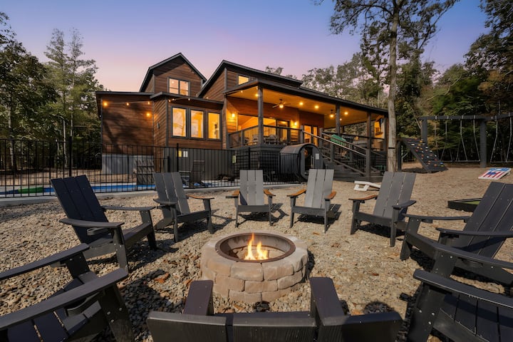 Willow Way Hideaway - Luxurious Pond, Pool, Sauna - Houses for