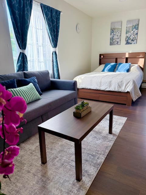 Popular Airbnb listing: Private Guest House Studio | Independent Entrance in Santa Clarita