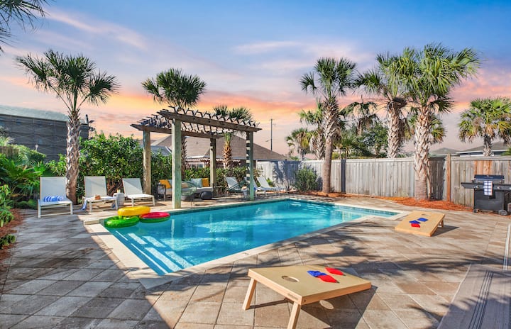 Sleeps 18! Pool, Near Beach | Miramar Dream House - Destin, FL