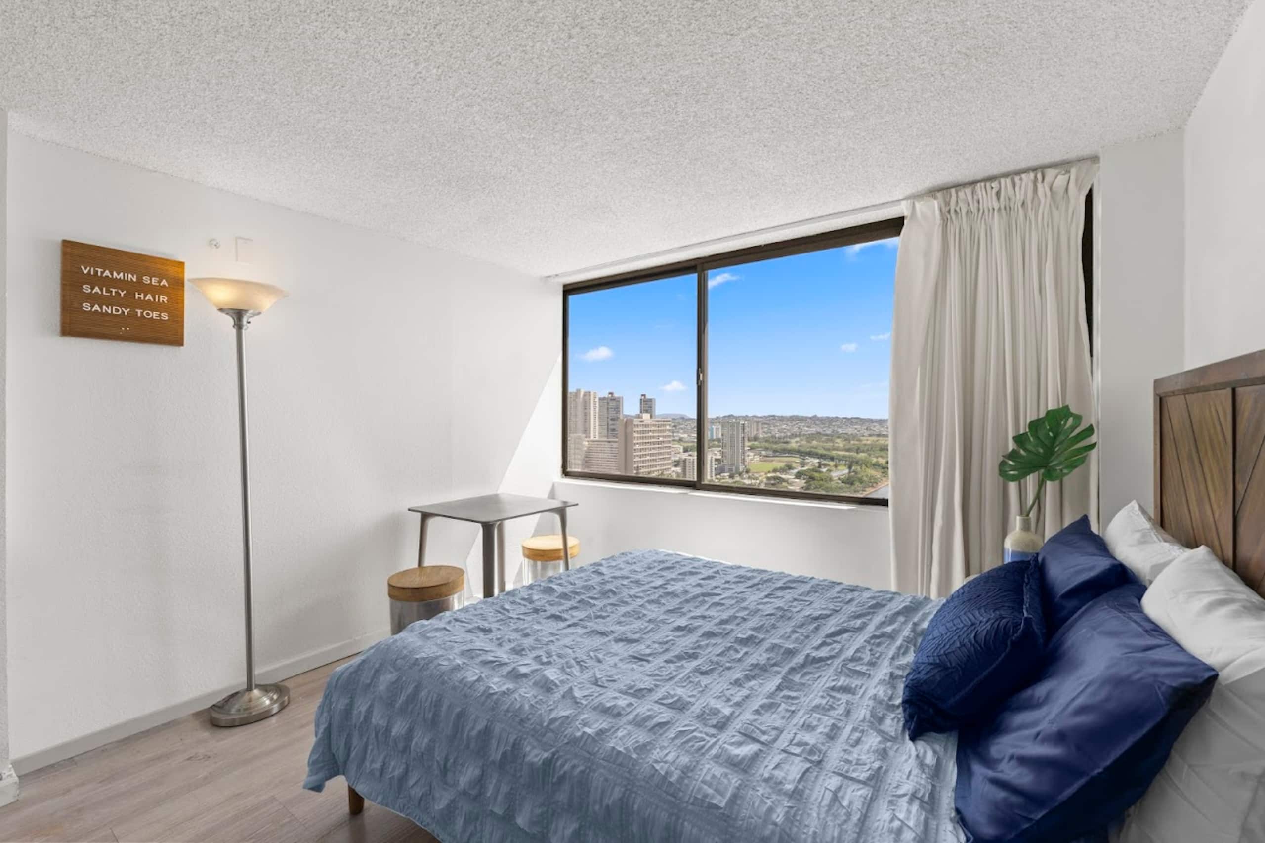 Cozy Waikiki Home Base | Great Views & Location - Image 6