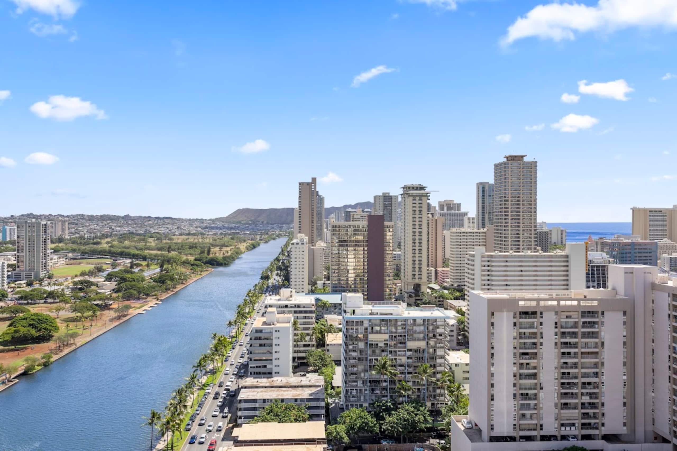 Cozy Waikiki Home Base | Great Views & Location - Image 15