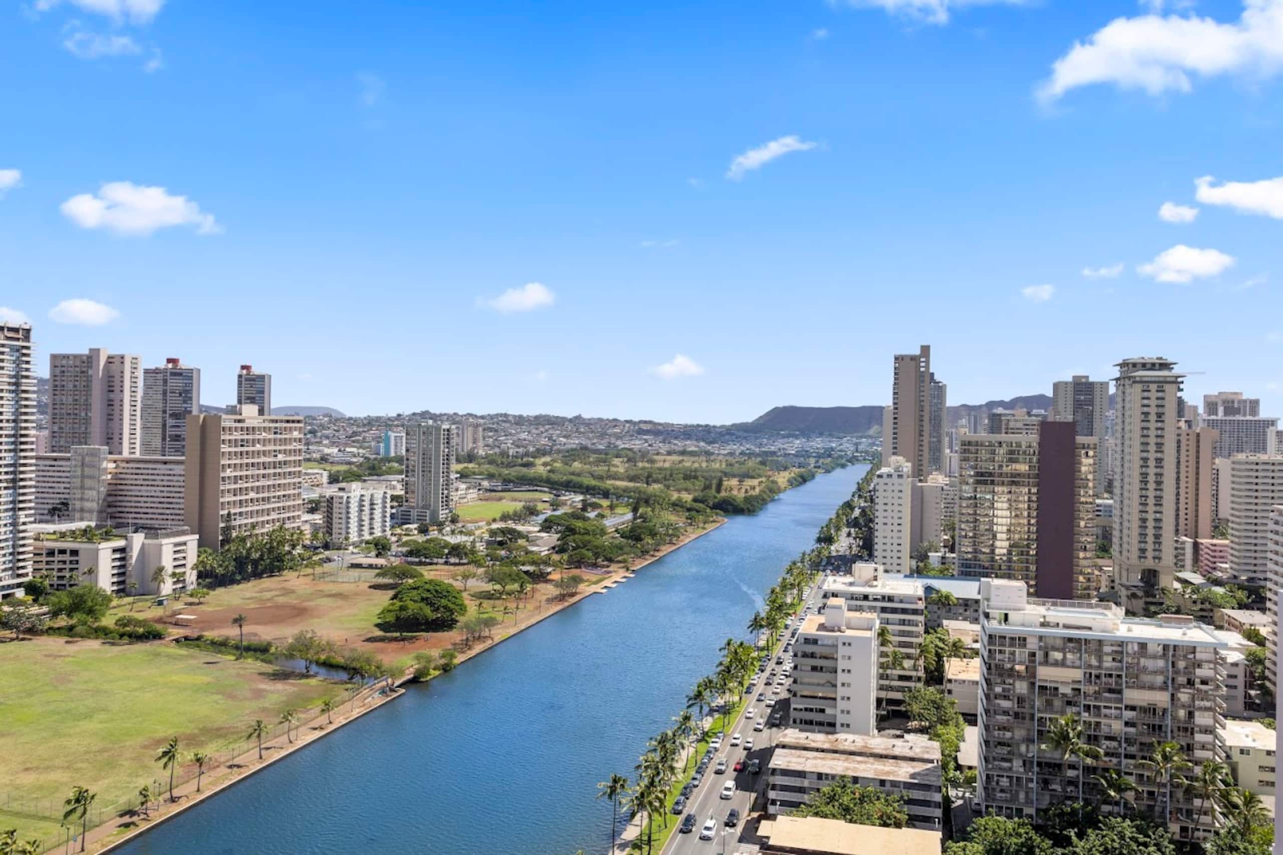 Cozy Waikiki Home Base | Great Views & Location - Image 13