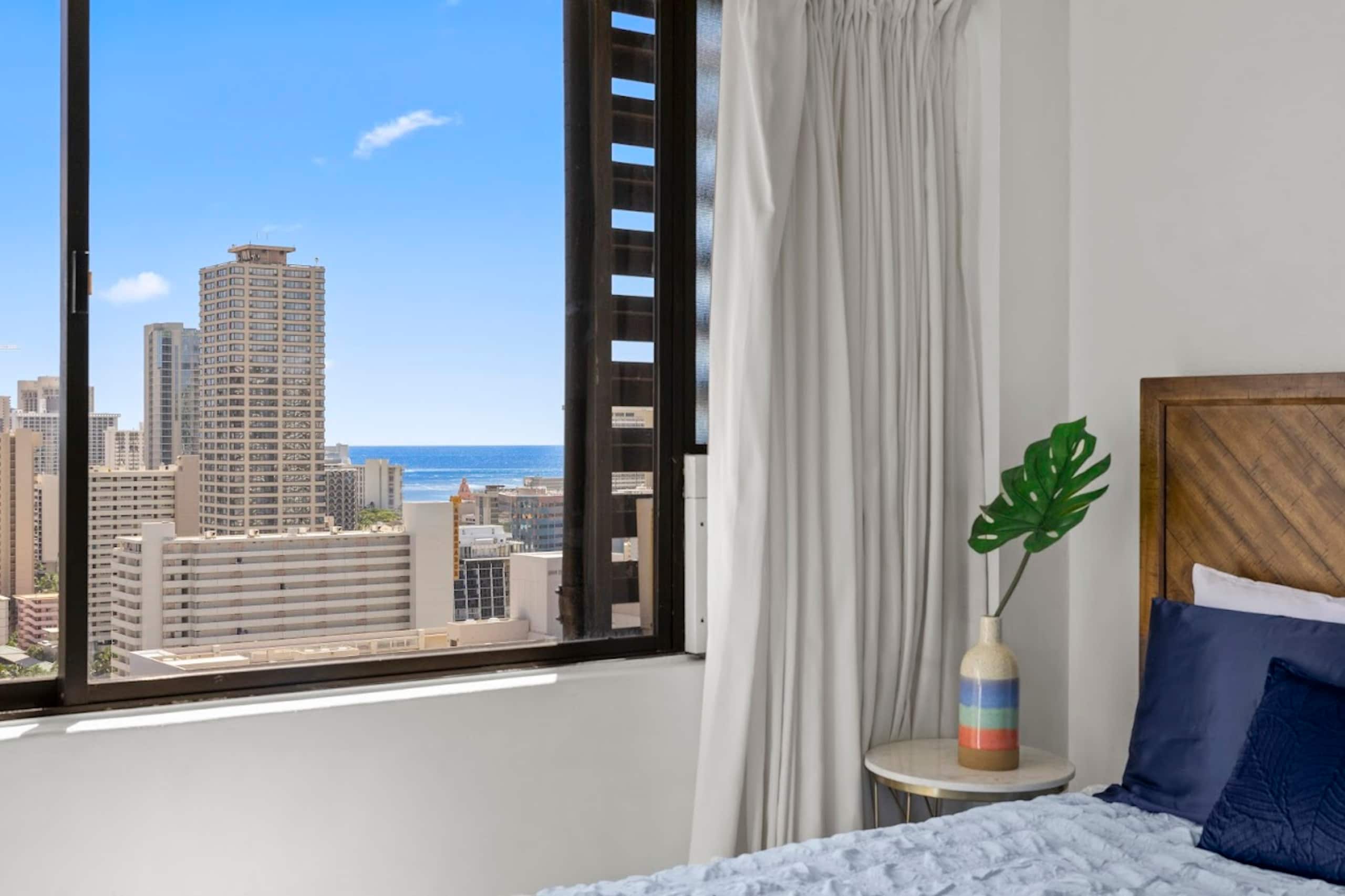 Cozy Waikiki Home Base | Great Views & Location - Image 4