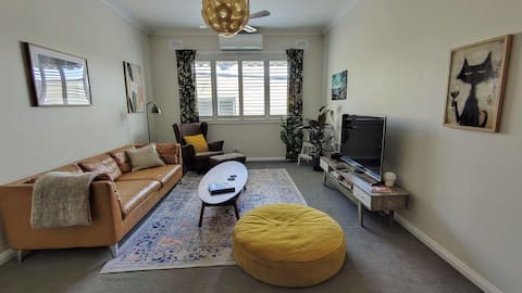 Top Airbnb: Family Country Retreat | Pool & Kids' Room in Cessnock