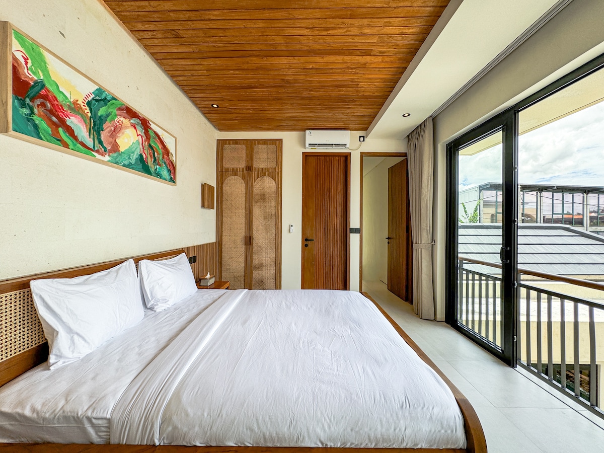 Villa in Kuta Utara · 2 bedrooms · 2 beds · 2 private baths, порівнянний Airbnb