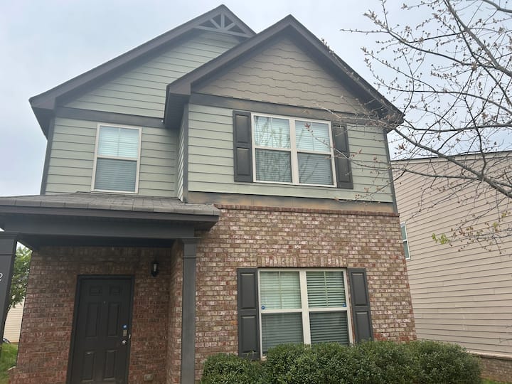 Southern Comfort Stay - McDonough, GA