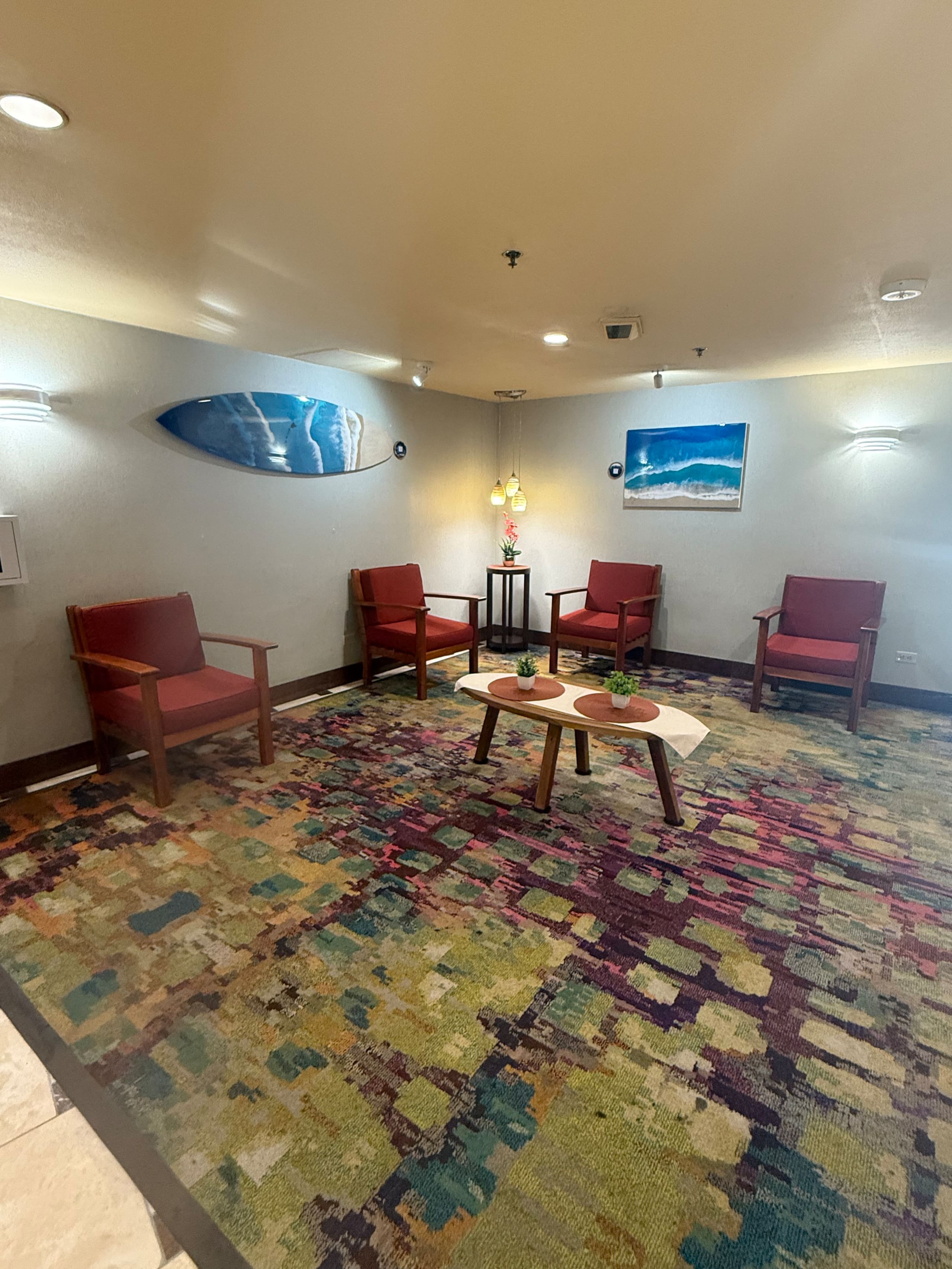 Marine Surf Waikiki Corner Unit! 2 lanai 1 parking - Image 17