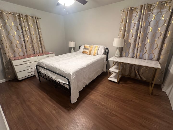 მყუდრო საწოლი 152 × 203 სმ