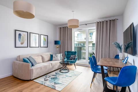 Successful Airbnb property: Business & City Break•Wola•Balcony•TV 55" in Wola