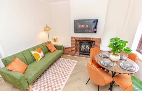Top Airbnb: Cosy city centre home | Wi-Fi | Free Parking in Ingol And Tanterton