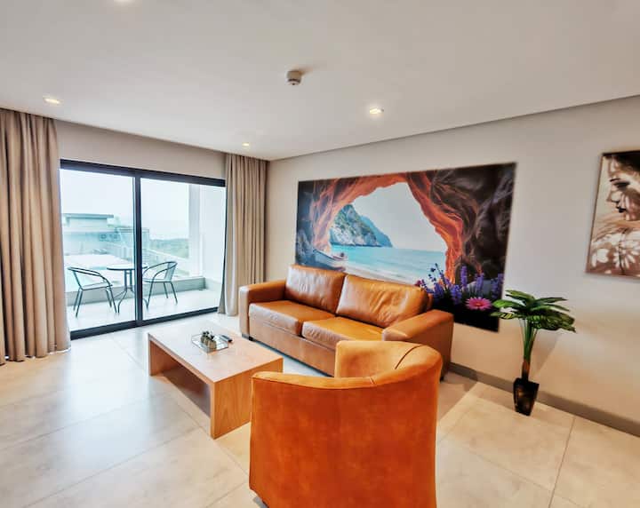28 Umhlanga Ridgeside Residence * Brand New! - Umhlanga