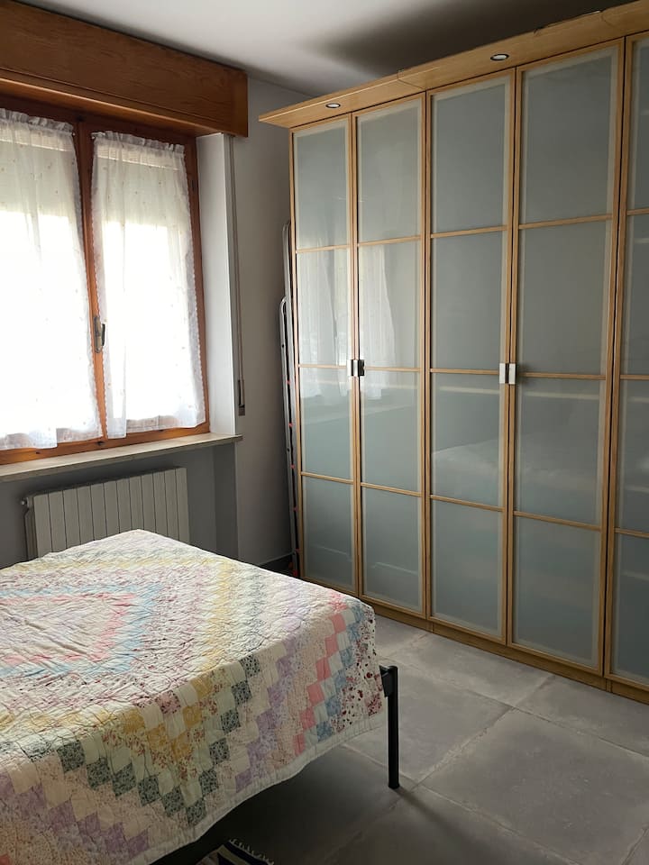 Kitanda cha ukubwa wa futi 47