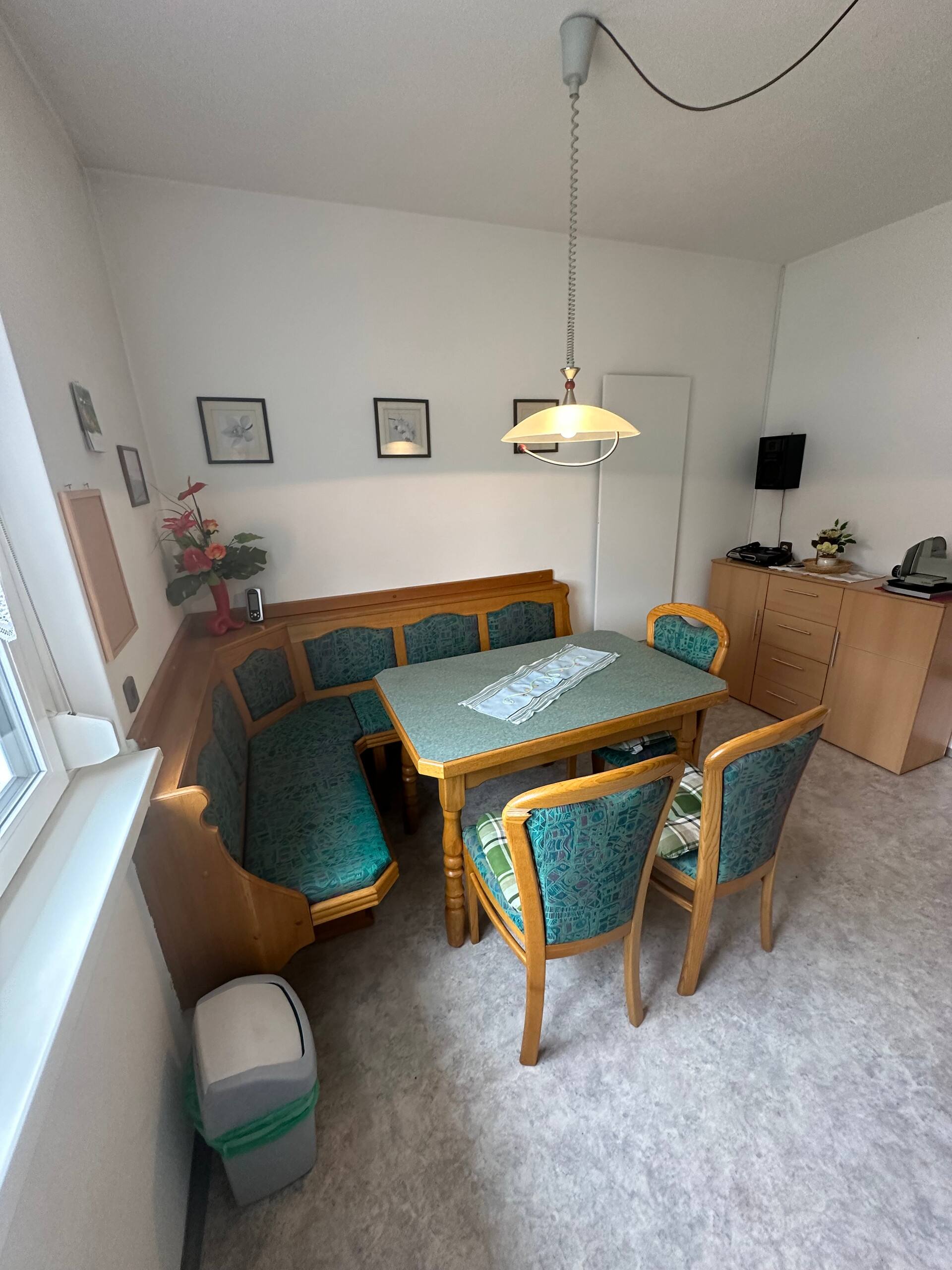 Quiet location, Pizeria station and shopping 6 min