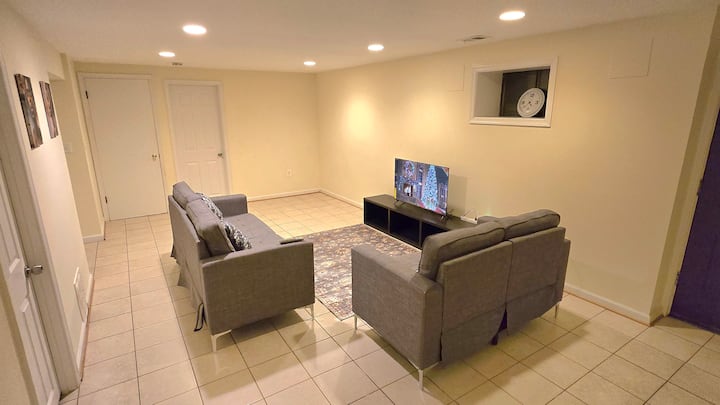 2 Bedrooms, 2 Beds In Basement Apartment - Takoma Park, MD