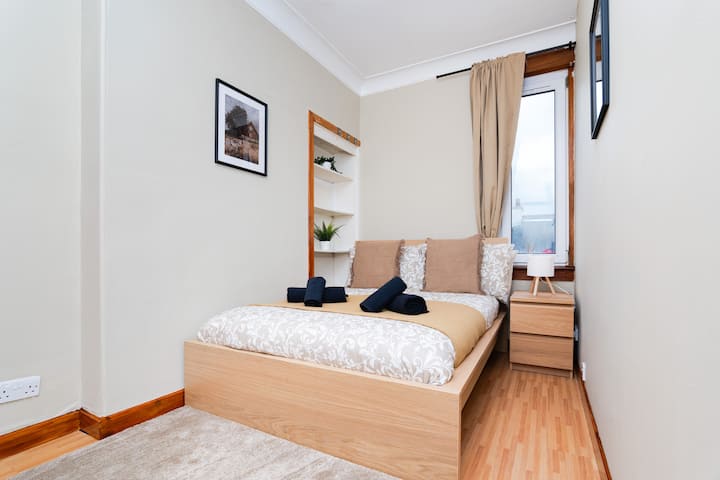 غرفة النوم 1