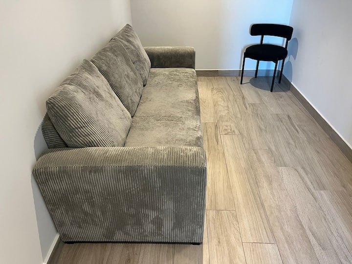 שירותים מודרניים לאורח, אידיאליים למי שמחפש נוחות ונוחות.