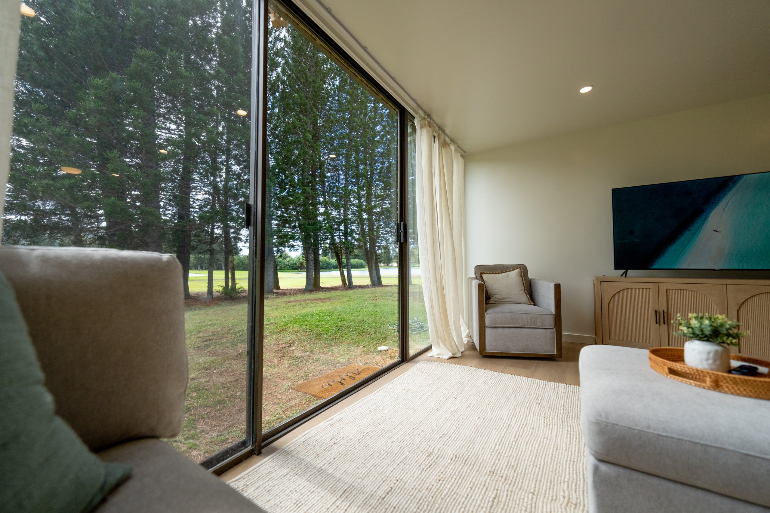 Home in Kahuku · ★5.0 · 4 bedrooms · 7 beds · 2 baths - Image 7