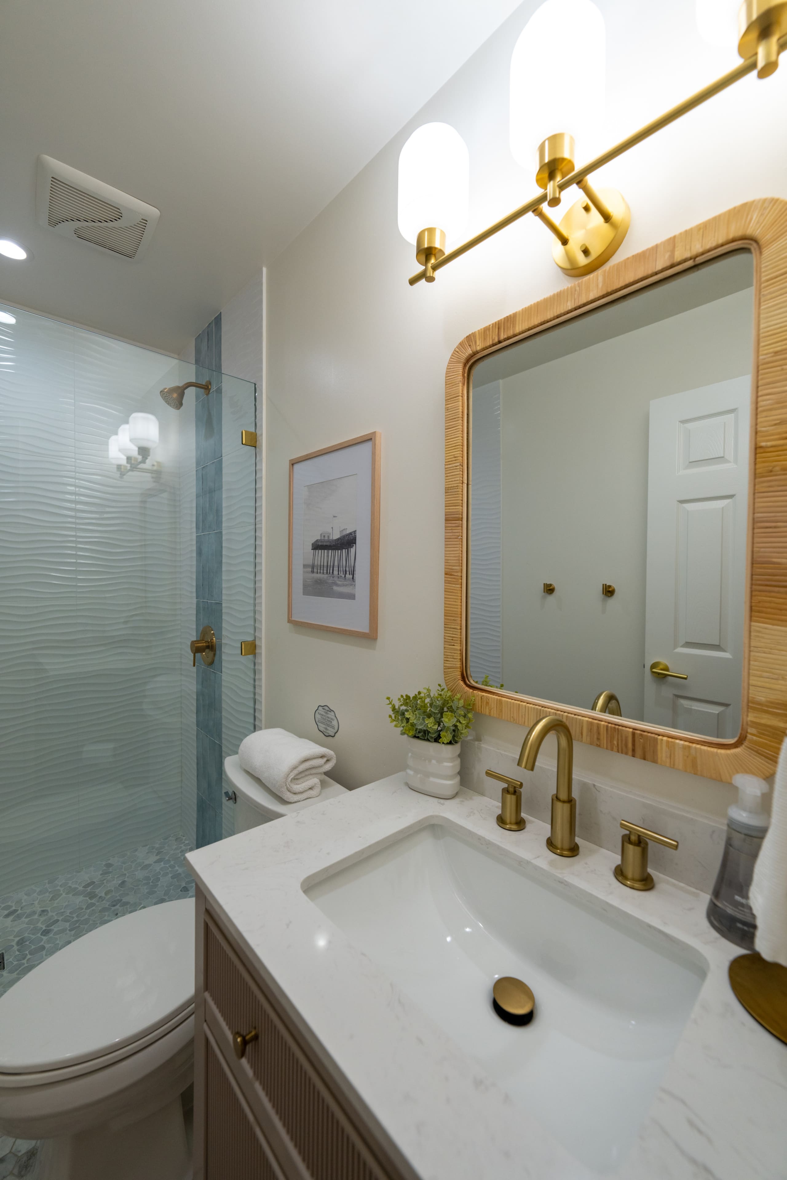 Home in Kahuku · ★5.0 · 4 bedrooms · 7 beds · 2 baths - Image 26
